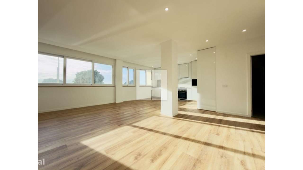 T2 Renovado em 1ª Linha Mar - Grande imagem: 3/33