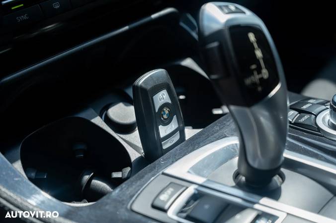 BMW Seria 5 520d Efficient Dynamics Edition Aut. - 13