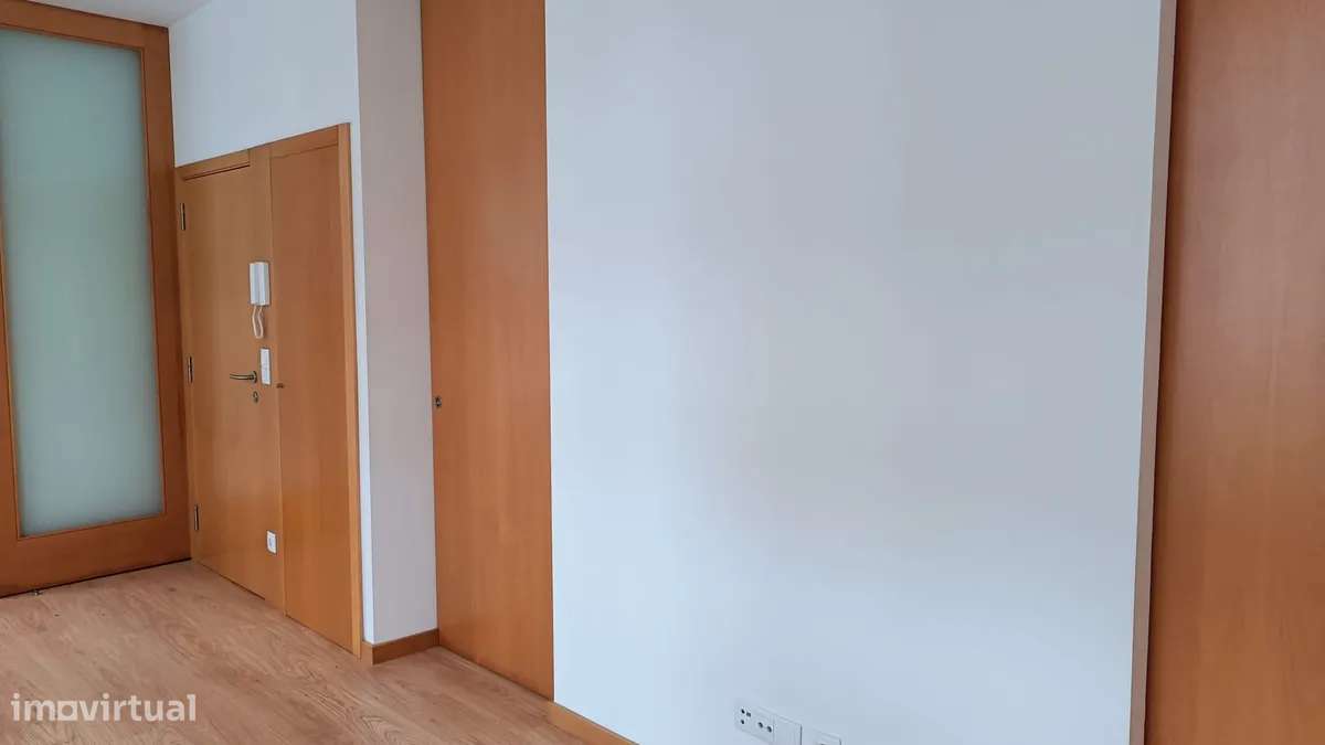 APARTAMENTO T1 NO CENTRO DA CIDADE DE VANA DO CASTELO - Grande imagem: 3/19