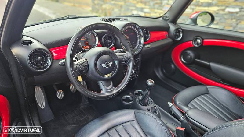 MINI John Cooper Works - 4