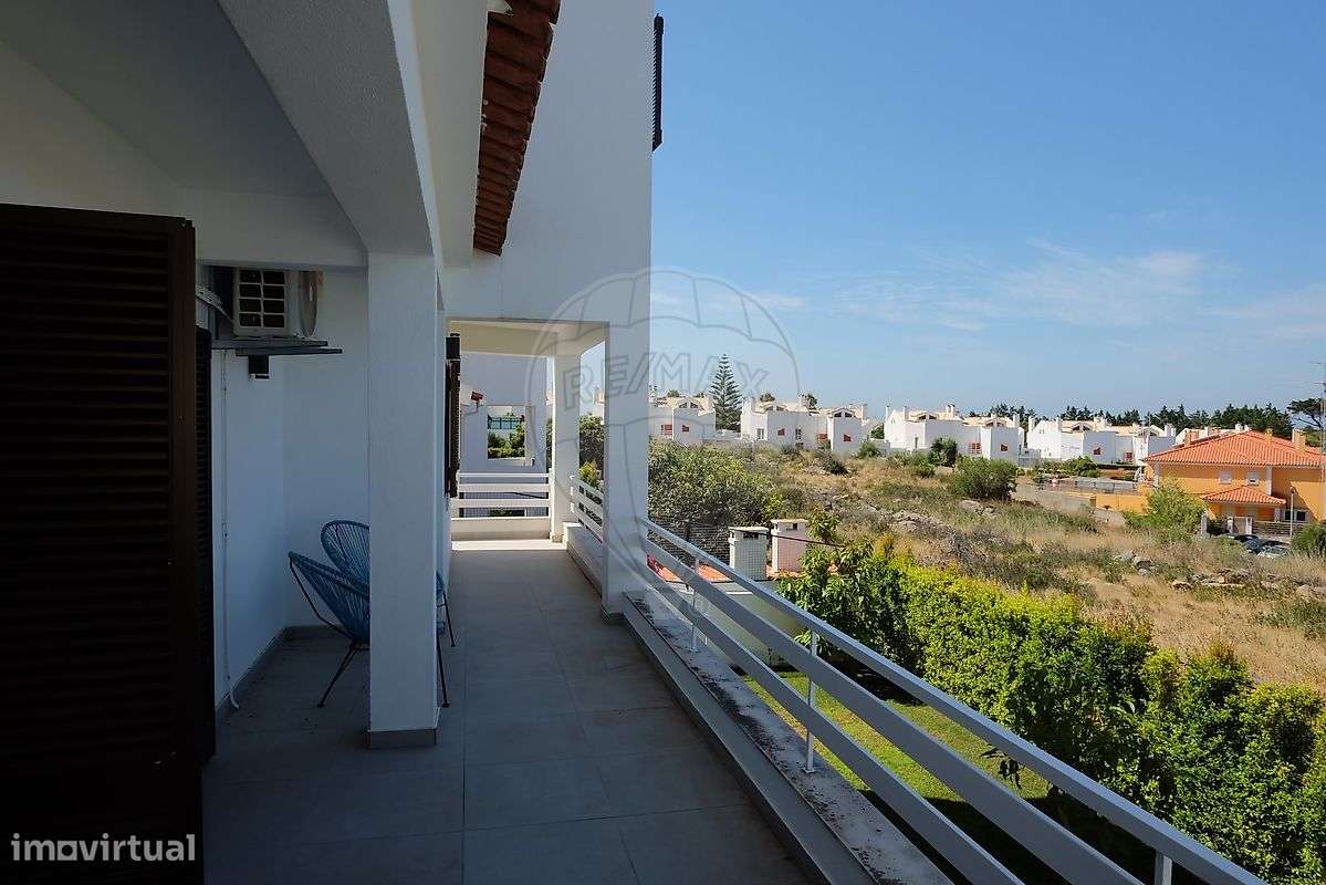 Moradia T5 para venda-8