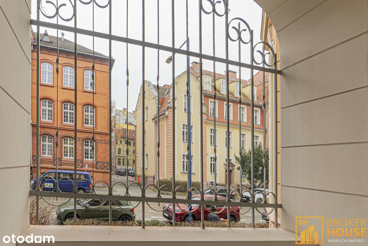 PIĘKNY LOKAL W PRESTIŻOWEJ KAMIENICY-17