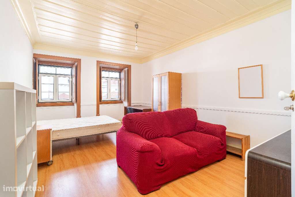 Prédio na zona da Praça da Republica, Coimbra - Grande imagem: 4/15