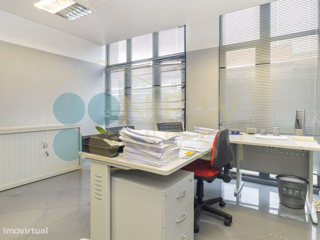 Escritório amplo com terraço de 77m2 na baixa de Setúbal, com possi...-9