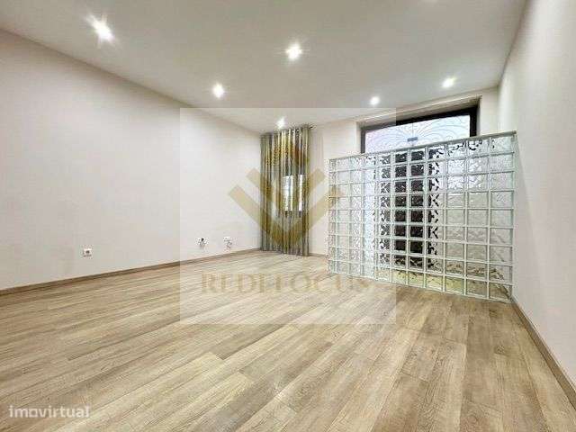 Moradia T3 renovada no Centro de Ovar - Grande imagem: 3/32