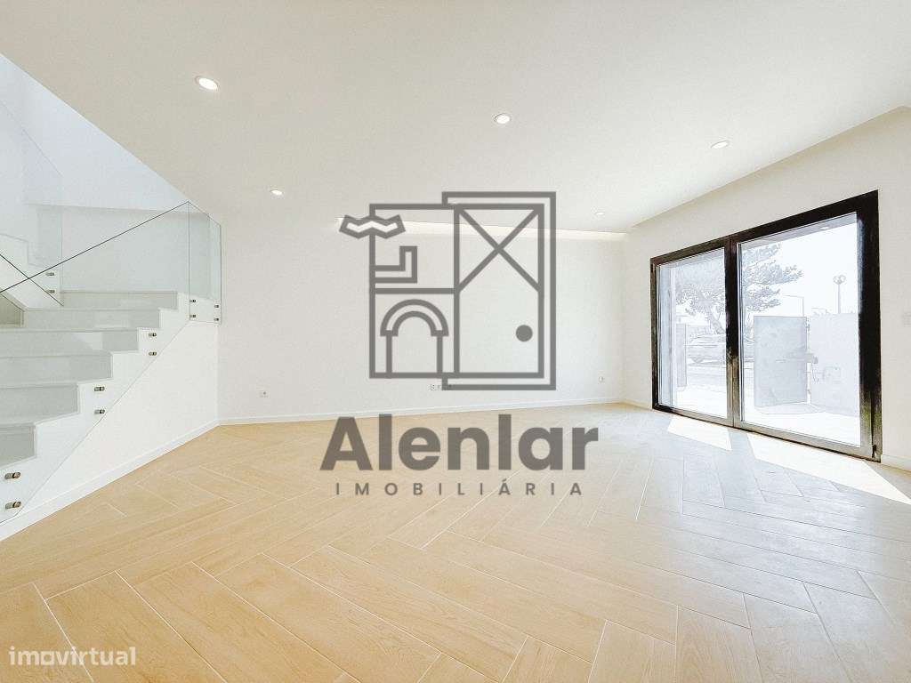 NOVA Moradia V4 a 800 metros da praia NOVA-33