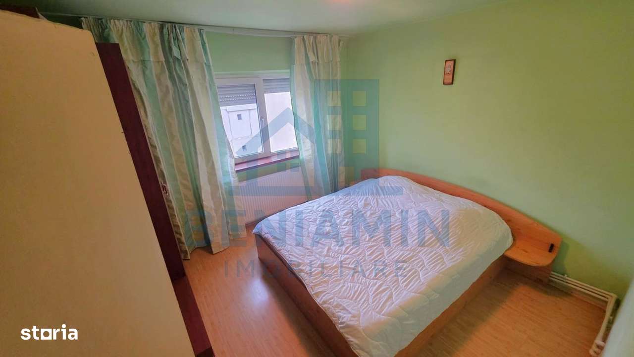 Apartament de vanzare 3 camere decomandat 1 Mai 72 mp-4