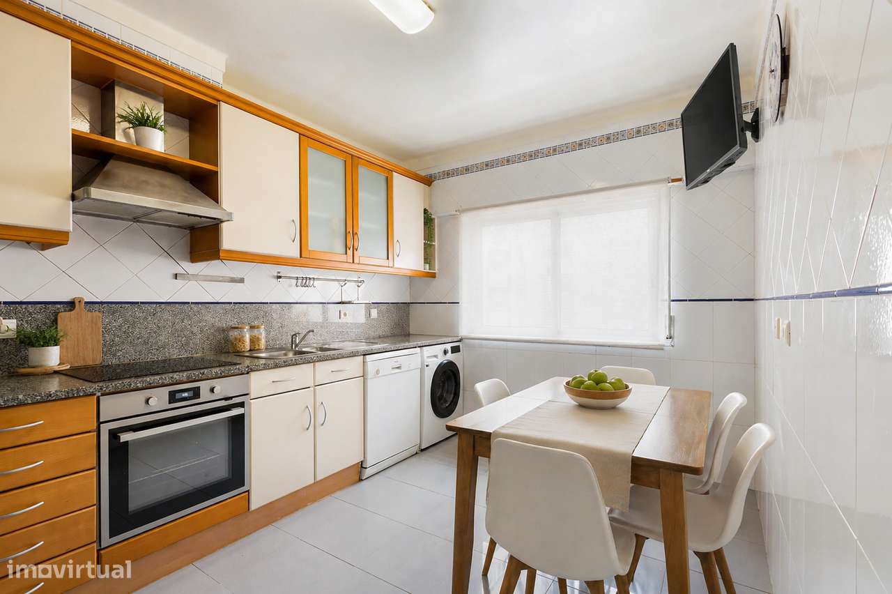 T3 com óptimas áreas e 1 Lugar de garagem, na II Fase Quinta da Piedad-2