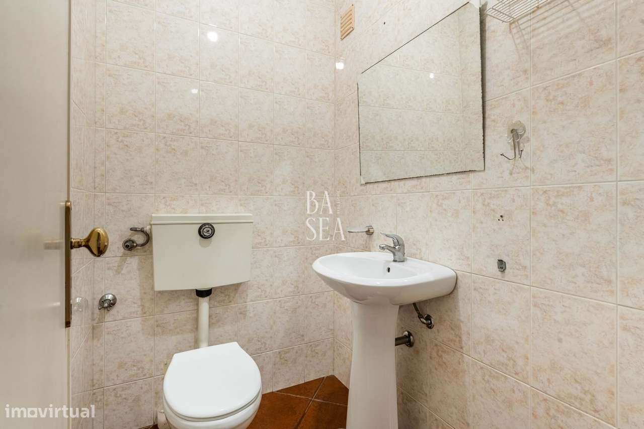 Moradia T3 em banda no centro da cidade de Famalicão-6