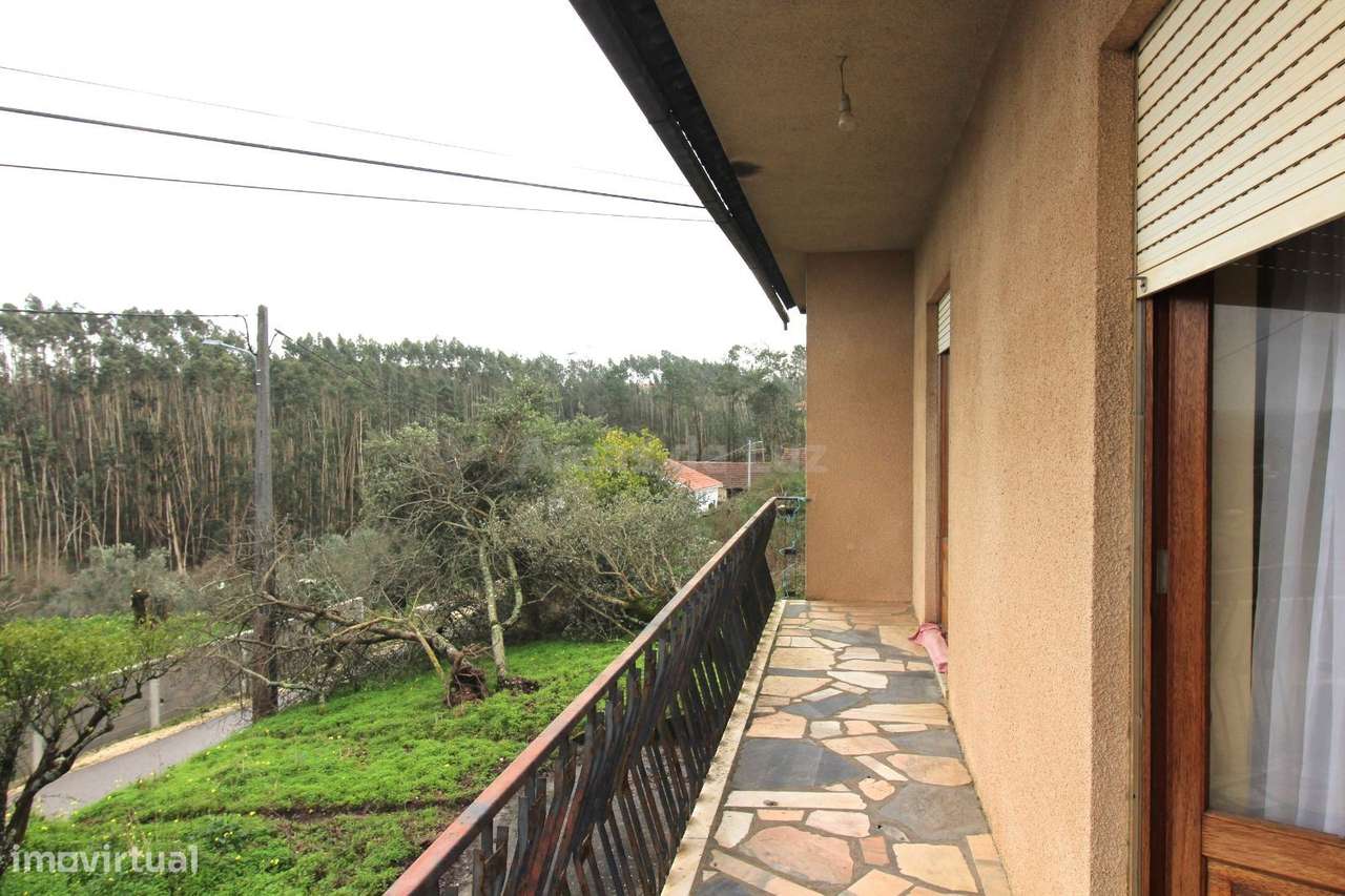 Moradia Unifamiliar inserida em Lote de 975 m2 - Grande imagem: 4/13