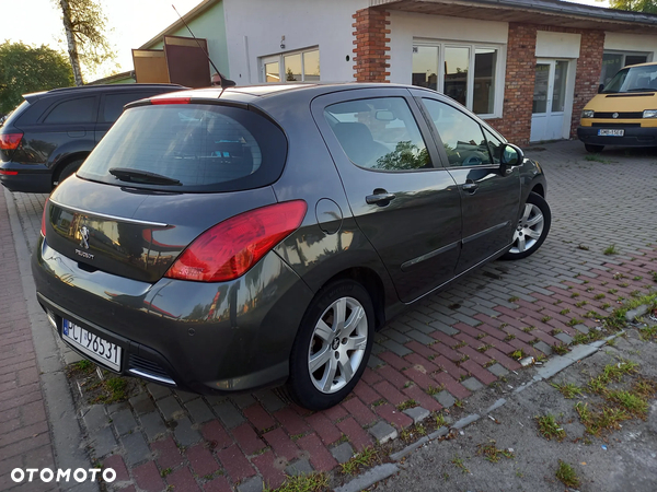 Peugeot 308 - 4