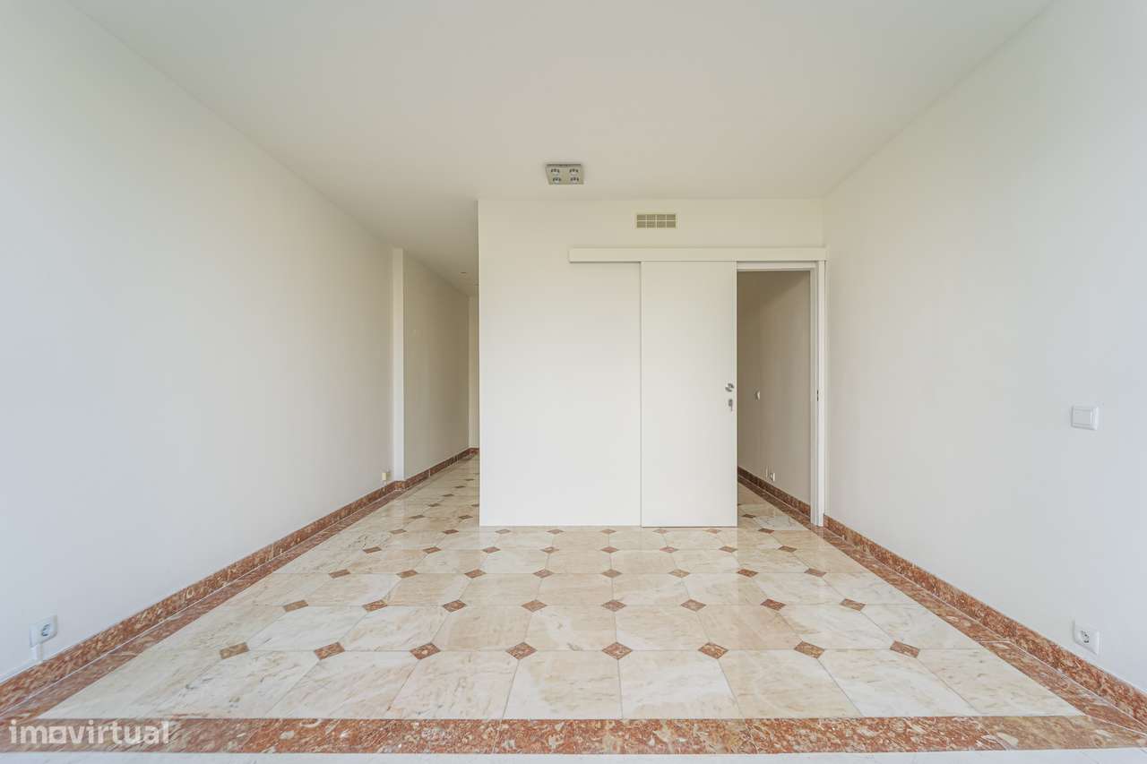 Apartamento T1 com Vista Mar – Arcadas do Estoril, Av. Aida-13