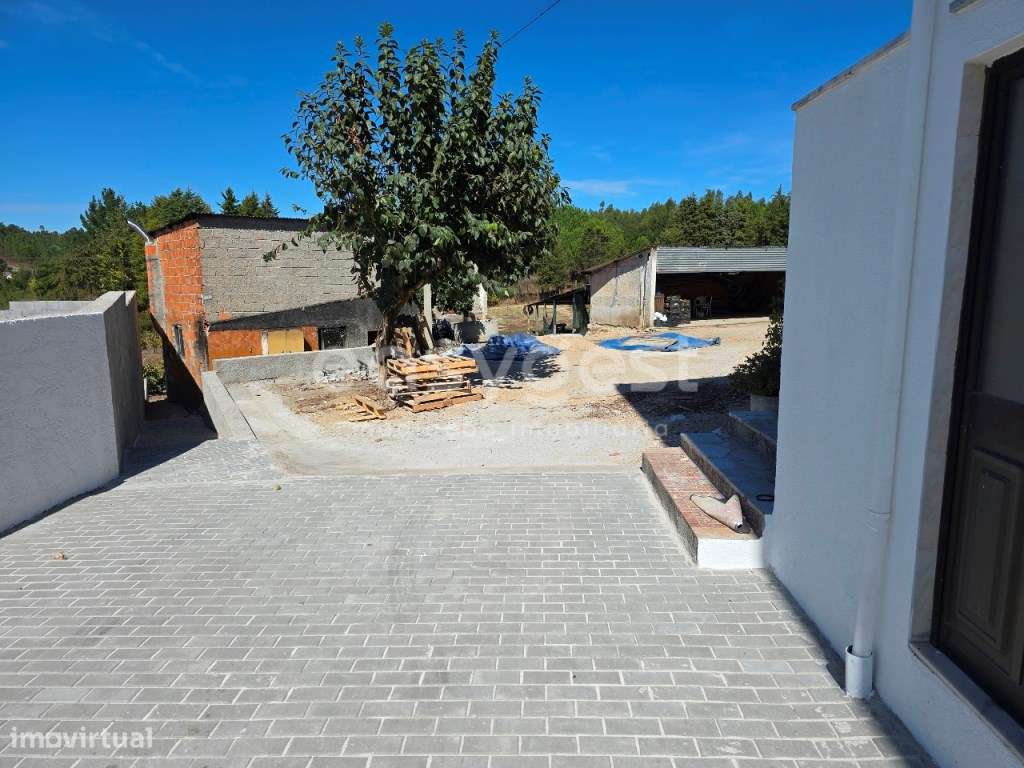 Moradia T3 com Terreno a 2 Minutos do Centro de Tábua - Grande imagem: 5/29