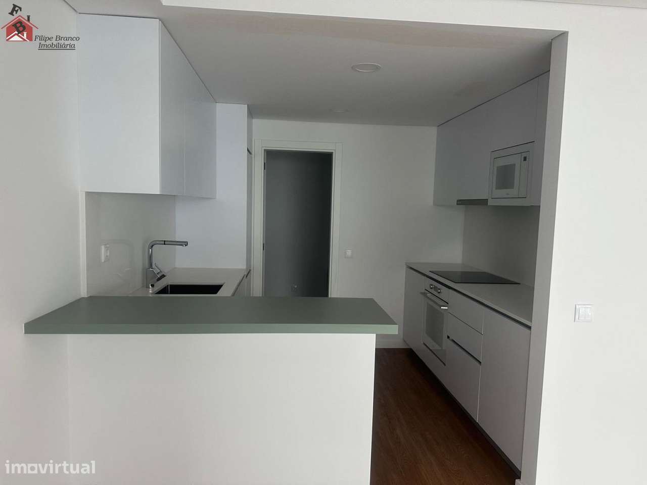 T2+1 NOVO PRONTO HABITAR! VISTA MAR SANTA MARINHA GAIA!-5