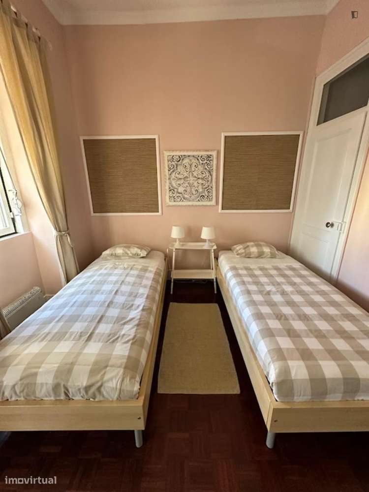 Quarto - localizado em Penha de França Lisbon - Grande imagem: 2/30