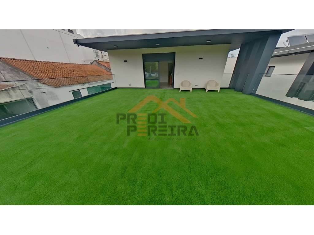 Situada em Caneças, moradia exclusiva, com mais de 1.000m² de terreno! - Grande imagem: 5/60