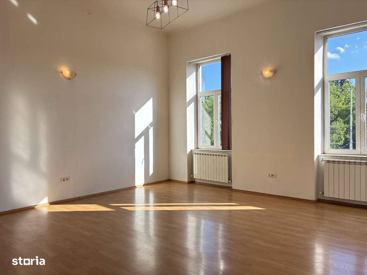 Apartamnet ultracentral de vanzare in Oradea - Imagine principală: 5/16