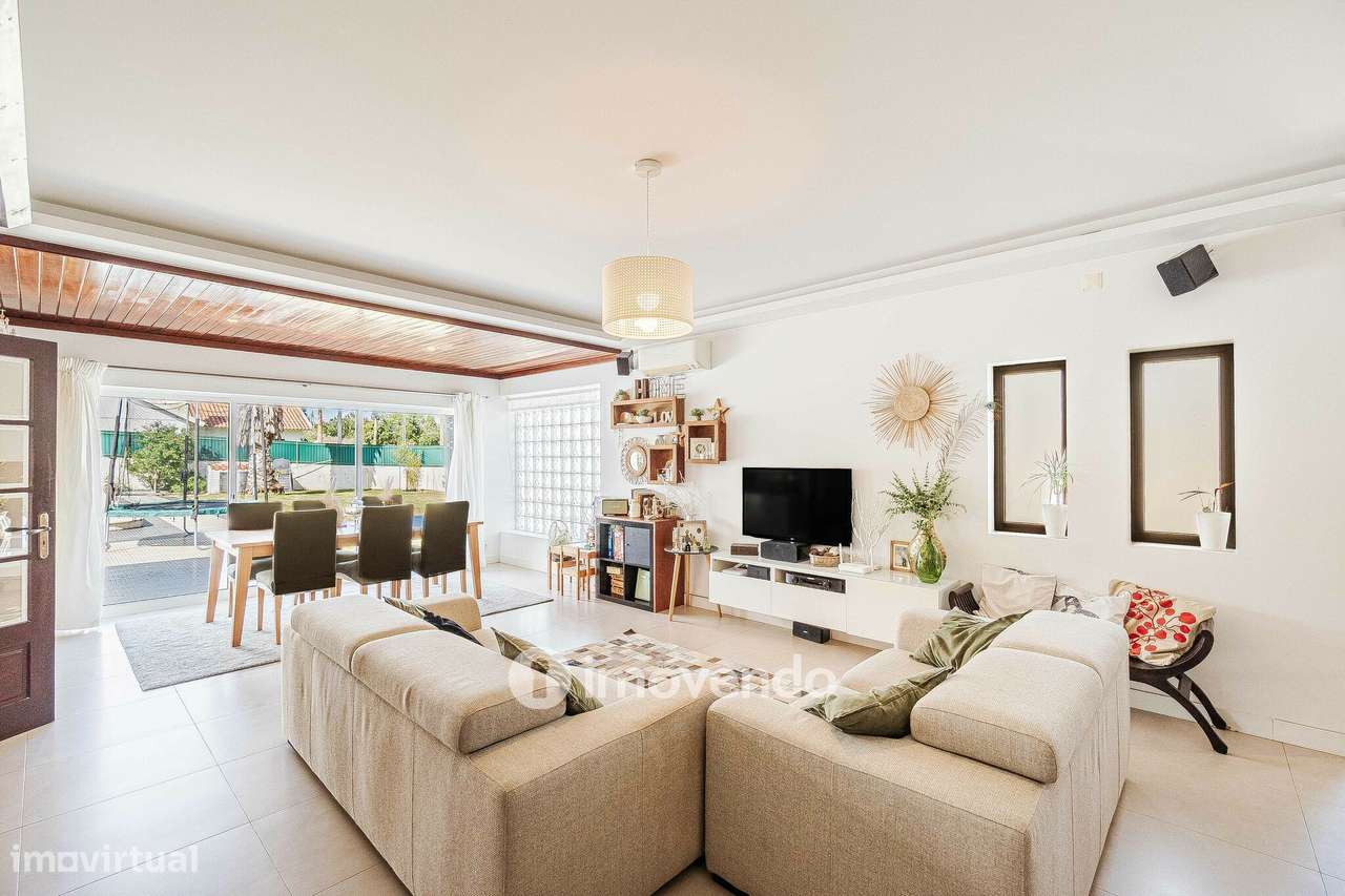 Moradia T4, com garagem e piscina, em Pinhal de Frades, Ericeira - Grande imagem: 5/60