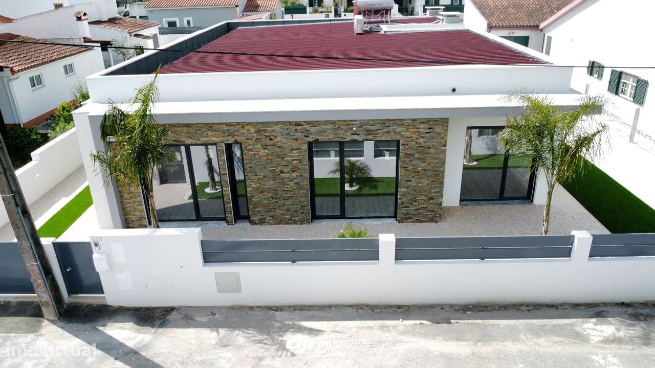 Oferta 1% do valor de aquisição - Moradia T4 com 3 Suítes e piscina - Grande imagem: 3/59