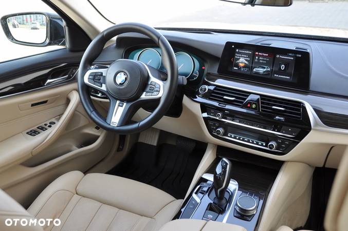 BMW Seria 5 520d Luxury Line sport - 14