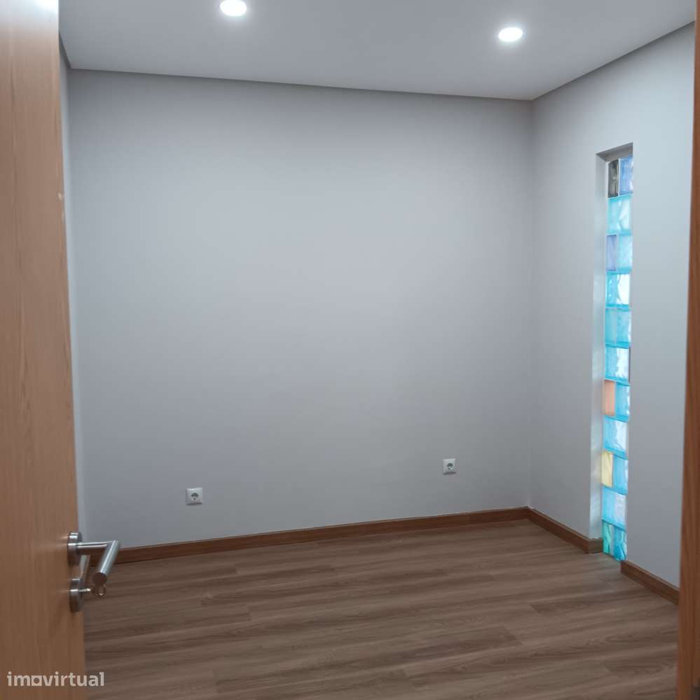 Apartamento T3, TOTALMENTE  REMODELADO, SEIXAL-28