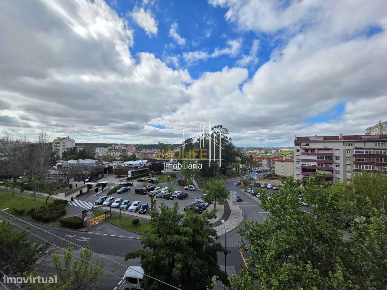 Apartamento T2 em odivelas com vista desafogada-40