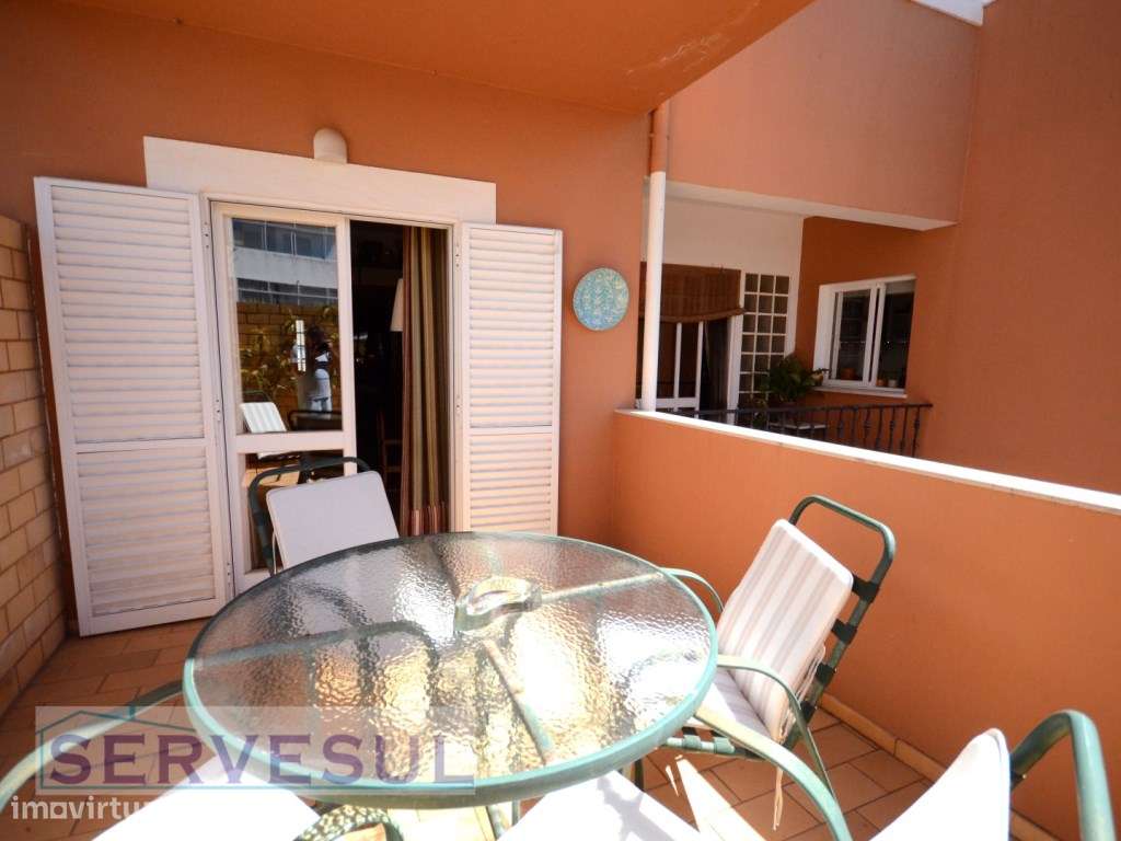 Excelente Oportunidade de Investimento! 1º Andar Duplex de uma Casa...-31