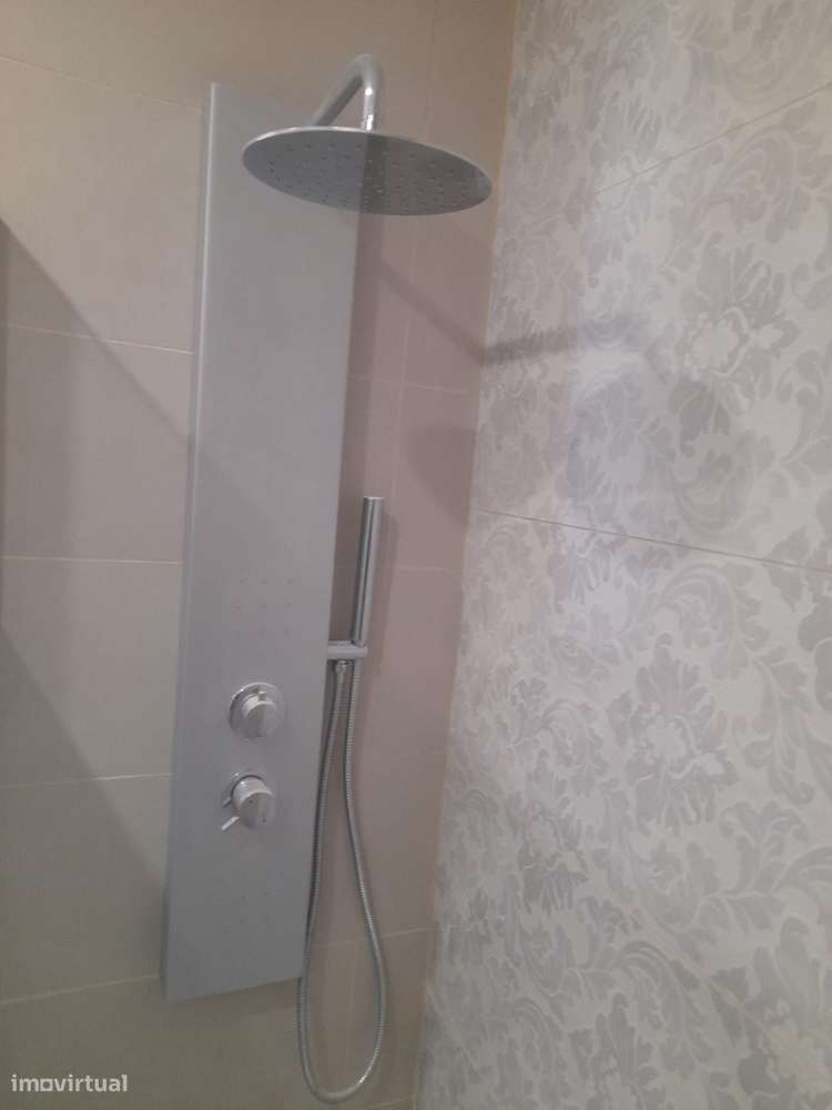 Apartamento T2 com varanda na Baixa da Banheira-34