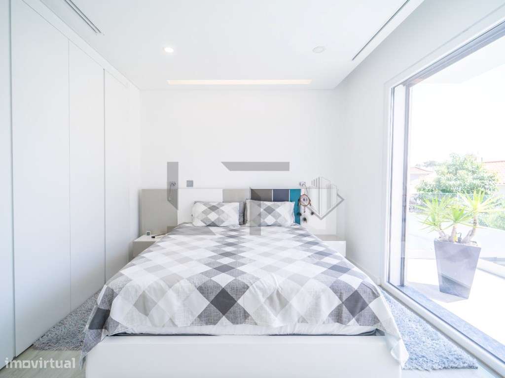 Moradia T4 Smart Home com Piscina, para Venda na Aroeira, Charneca ...-42