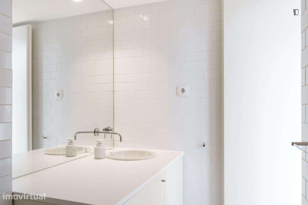 Estúdio - localizado em Santo Ildefonso Porto - Grande imagem: 4/20