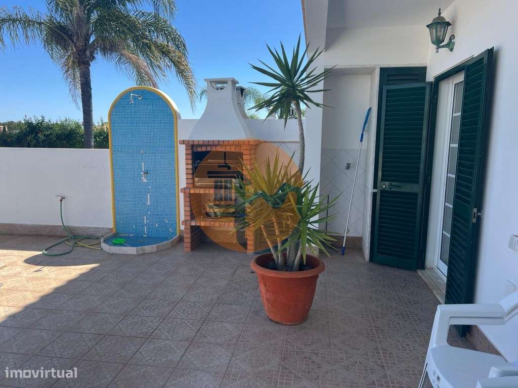 Fantástica Moradia com Piscina para venda-7