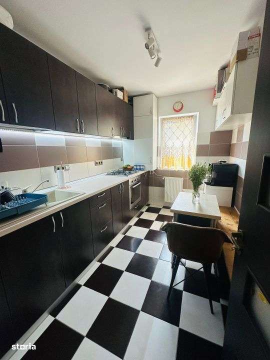 Apartament cu 2 camere decomandate, etaj intermediar, 60 mp, parcare, - Imagine principală: 2/6