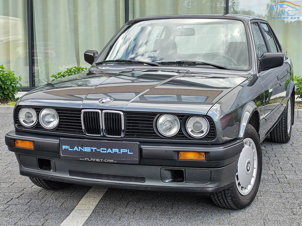 BMW 3 Series E30 1989
