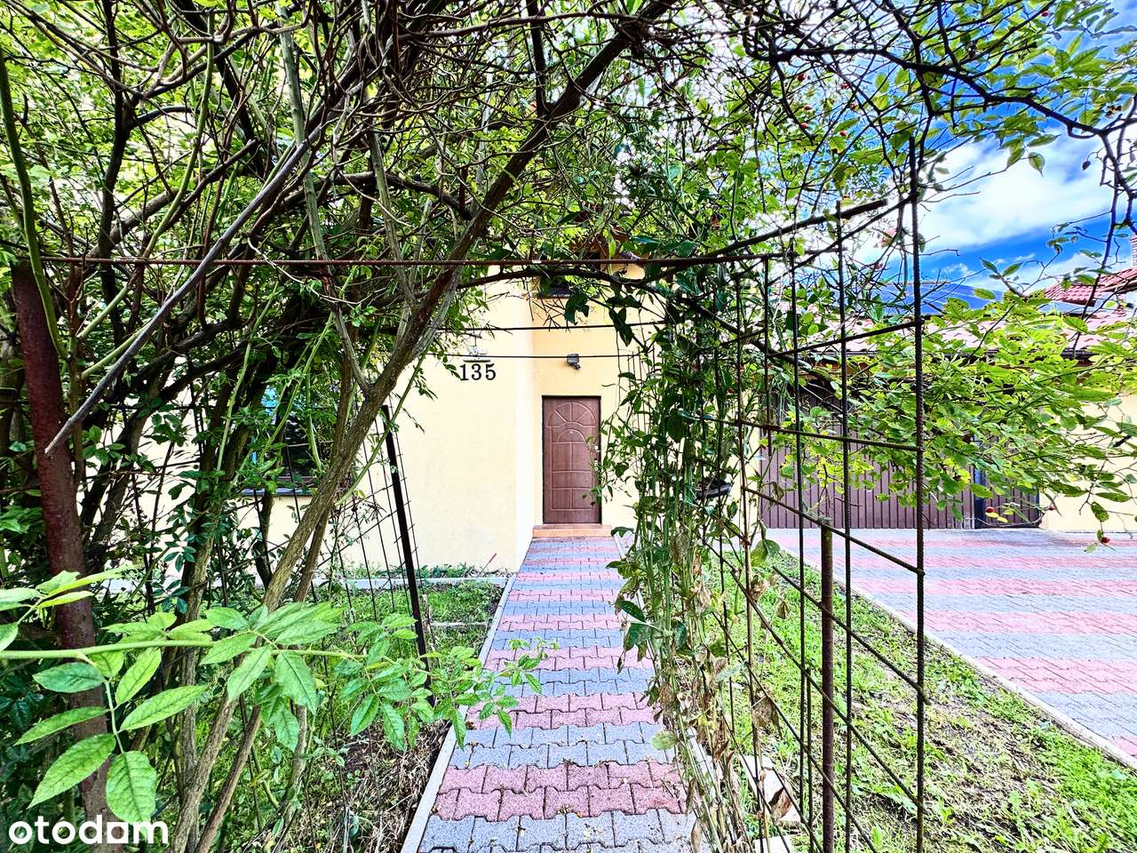 Komfortowy dom z ogromnym garażem i dużą działką, piękne tereny Kobiór-5