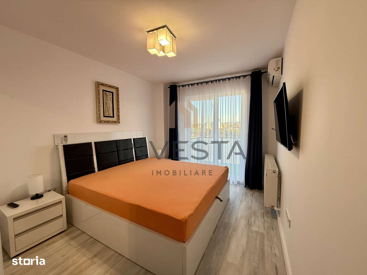 Apartament elegant cu 3 camere și terasă generoasă – zona centrală - Imagine principală: 3/7