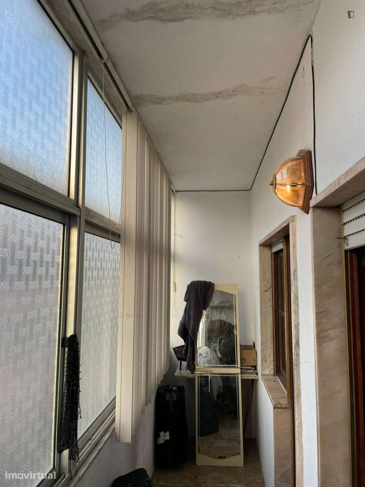 Quarto - localizado em Setubal - Grande imagem: 3/7