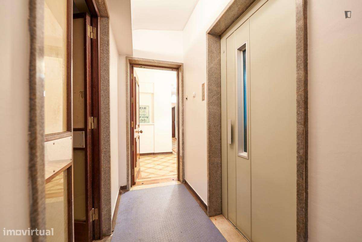 Quarto - localizado em Saldanha Lisbon - Grande imagem: 4/10