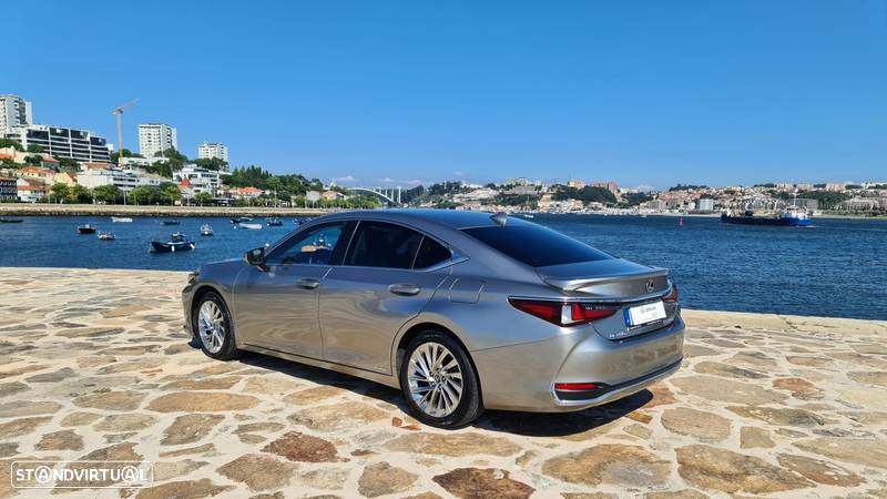 Lexus ES 300h Luxury - 3