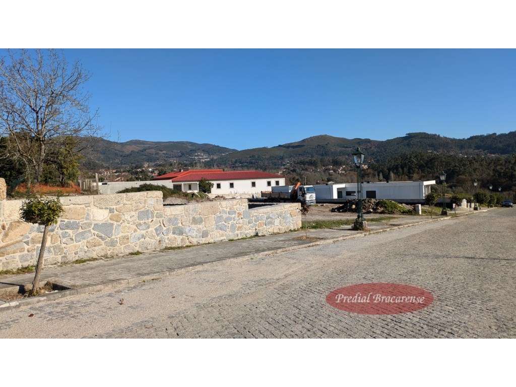 Lote para moradia individual no Pico, Vila Verde.-8