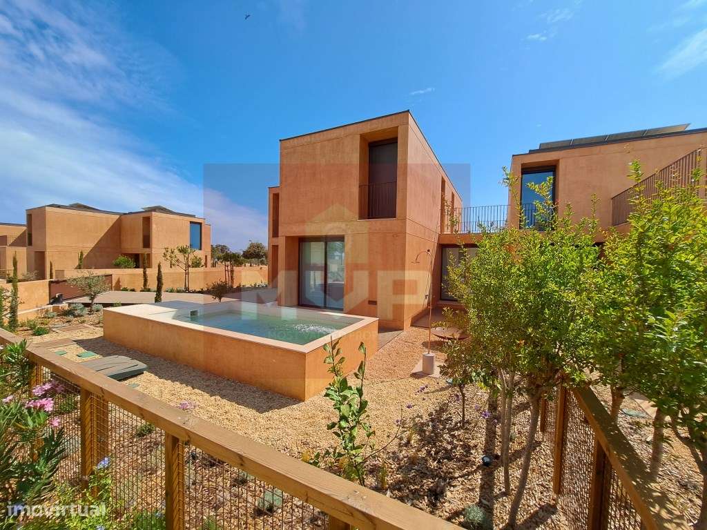 Moradia V3 com piscina e garagem em Vilamoura-26