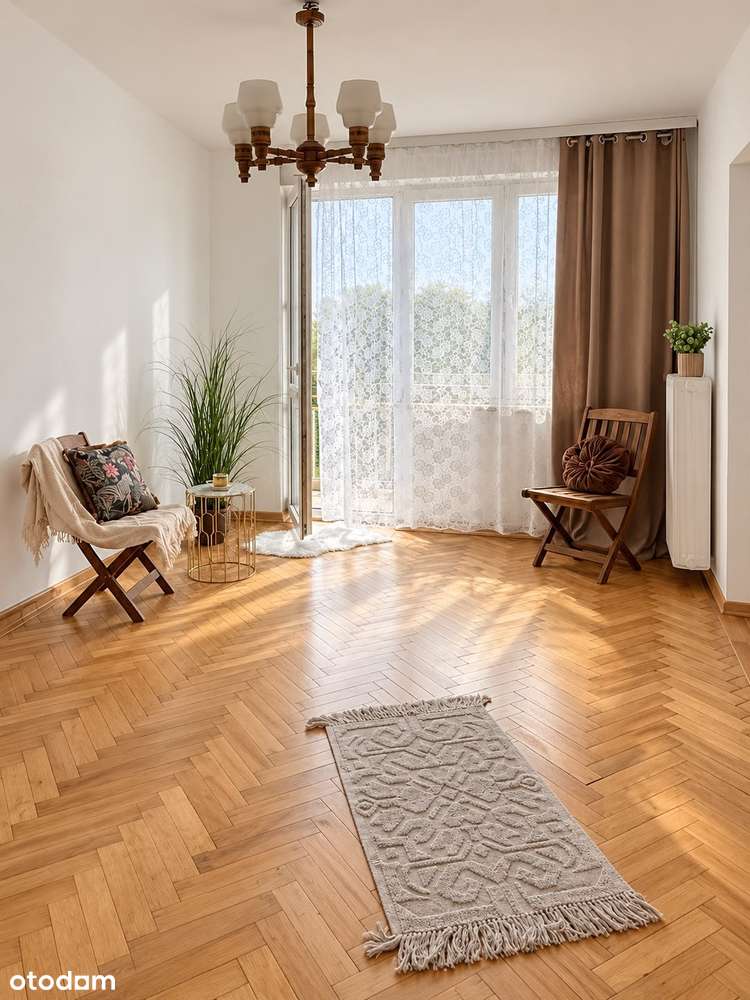 Przestronne 3-pokojowe mieszkanie z balkonem-0