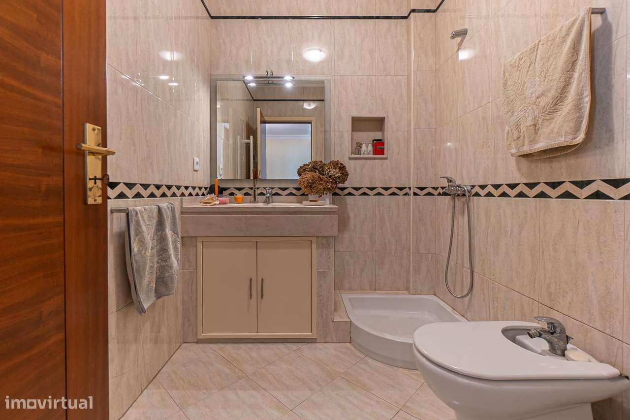 Quinta T4+1 , Moradia Térrea, 4.500 m² Terreno,  Privacidade Total-16