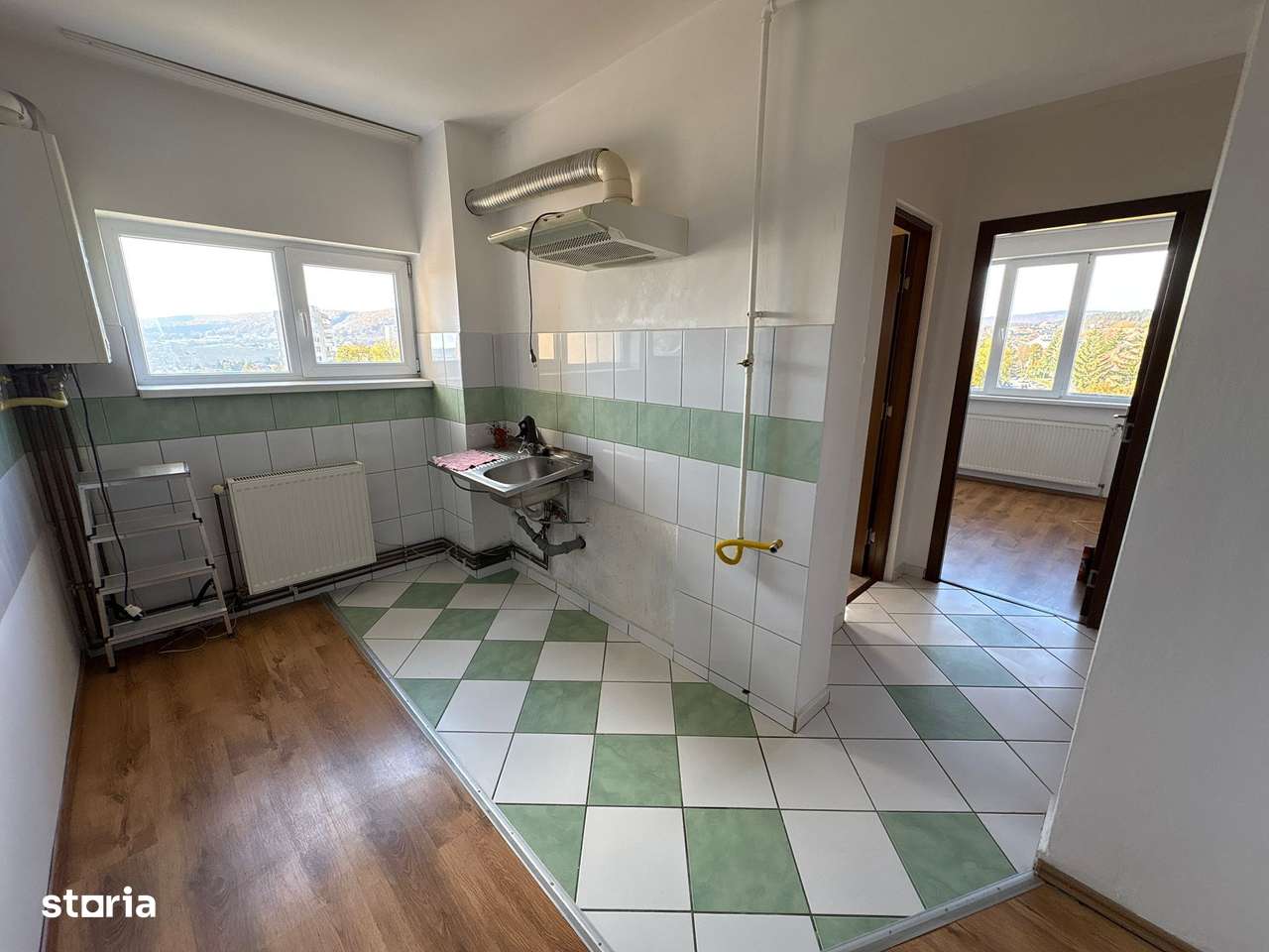 Apartament 2 camere 49 M² + balcon 10 M² cu priveliste Simeria - Imagine principală: 5/12