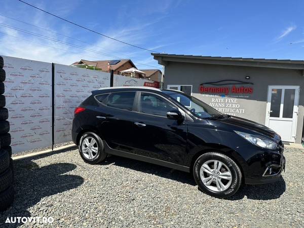 Hyundai ix35 2.0 CRDi 4WD Premium - 2