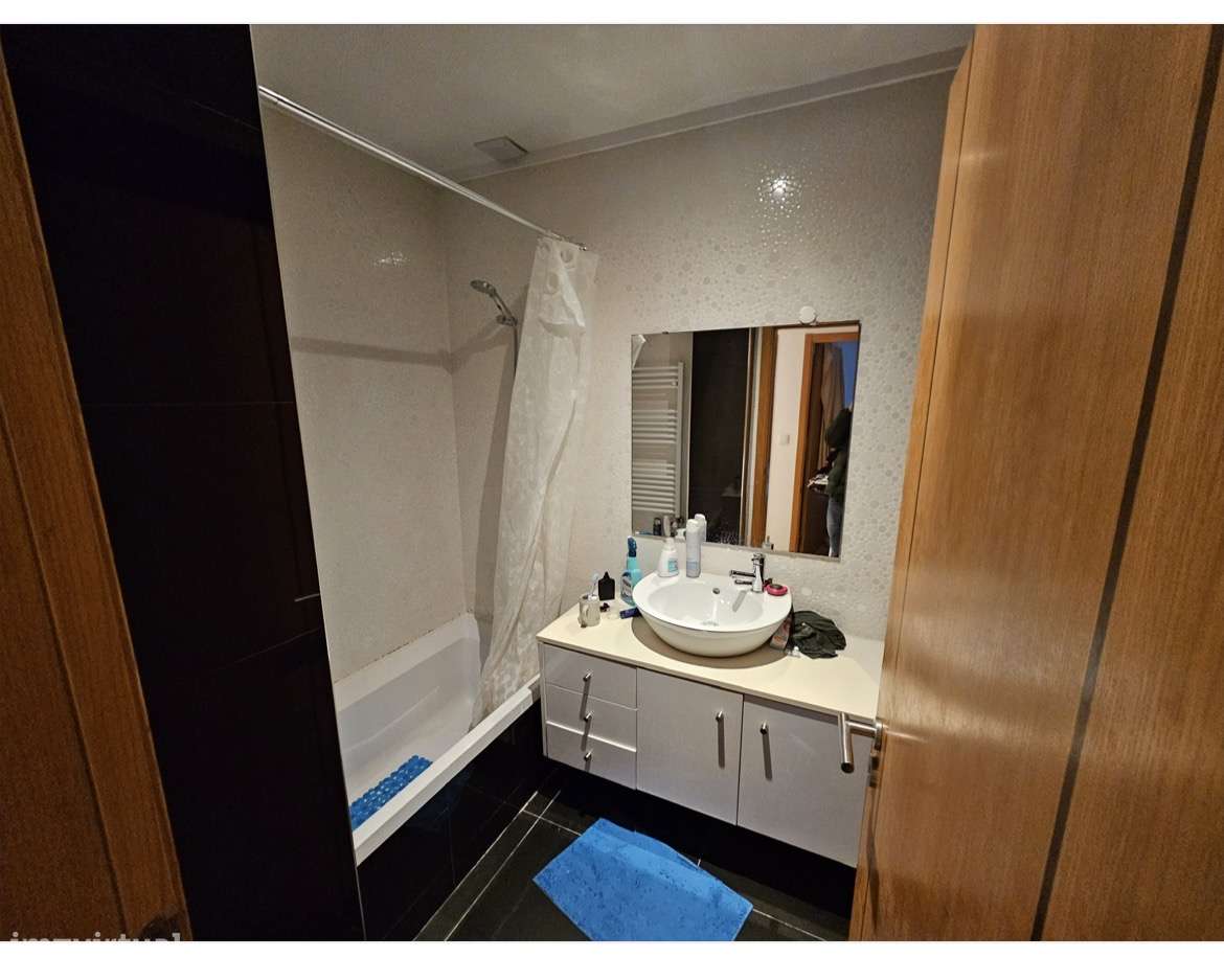 T2 rés do chão com excelente terraço - Grande imagem: 2/7