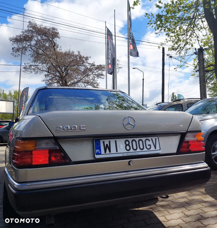 Mercedes-Benz W124 (1984-1993) - 34