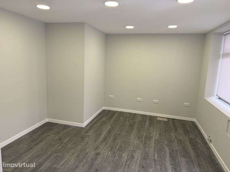 Loja de rua 25m2 barata - Lavradio/Barreiro - Grande imagem: 4/9