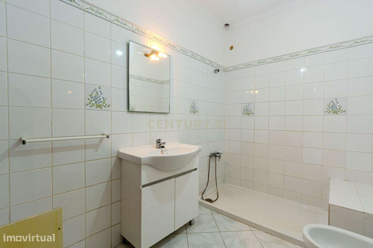 Casa Térrea T2+1 com Logradouro de 135m2, situada em Tunes - Grande imagem: 5/31