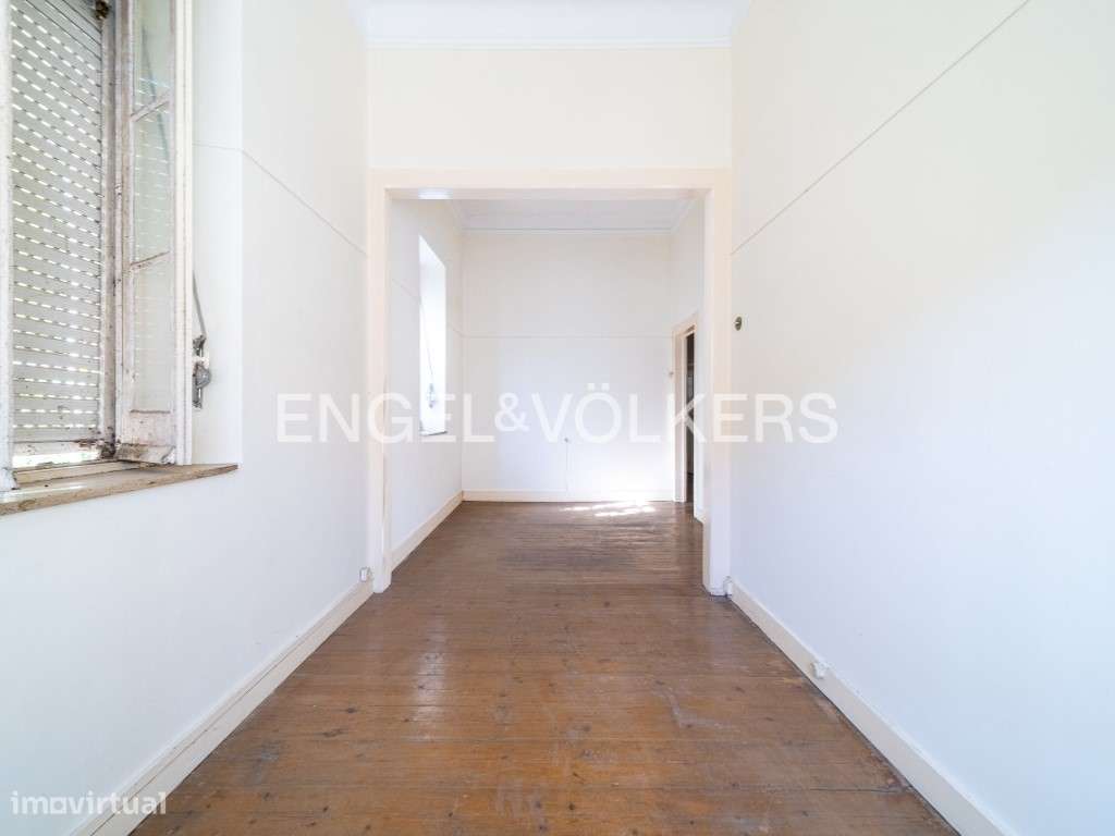 Apartamento por Remodelar com jardim na Graça-18