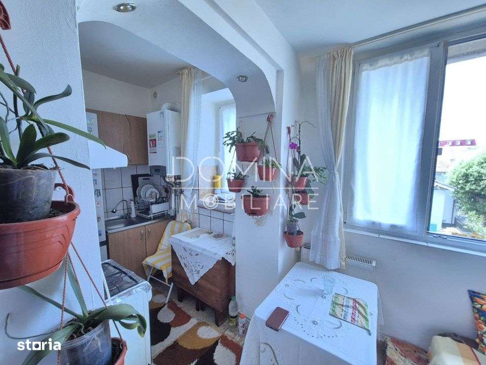 Vanzare garsoniera, et. 2, str. Slt. M.C. Oancea - zona Grivitei - Imagine principală: 5/6